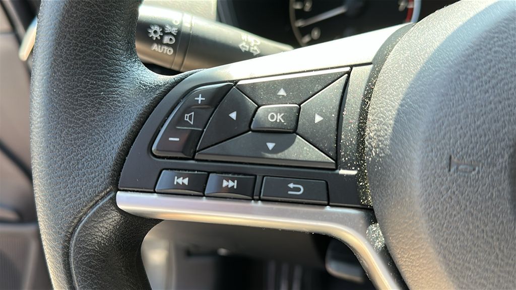 2022 Nissan Altima 2.5 SV photo 12