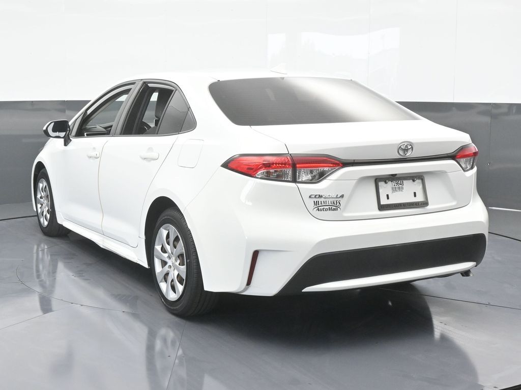 2020 Toyota Corolla LE photo 4