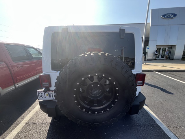 2012 Jeep Wrangler Unlimited Sahara photo 4