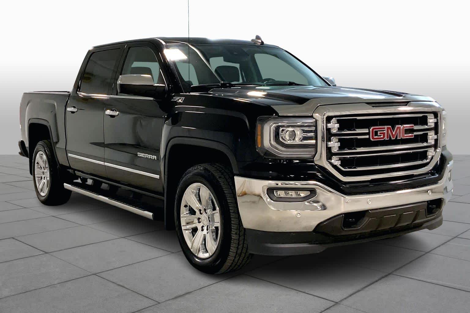 Used 2018 GMC Sierra 1500 SLT with VIN 3GTU2NEC8JG542858 for sale in Kansas City