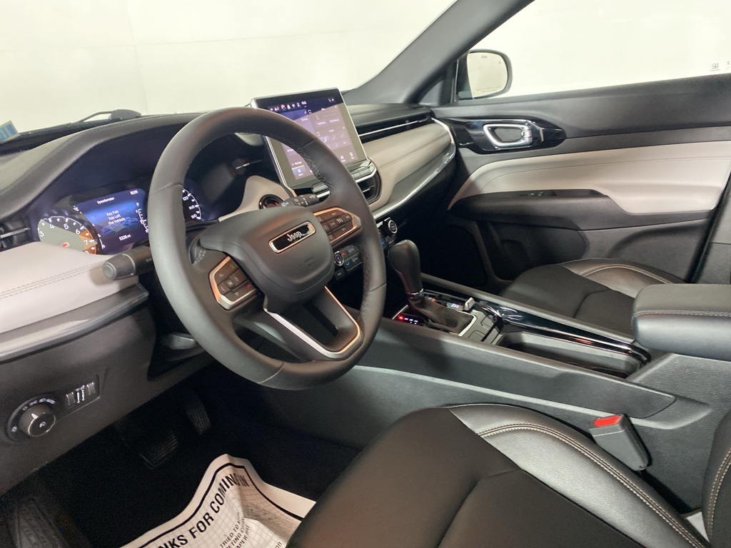 2024 Jeep Compass Limited photo 14