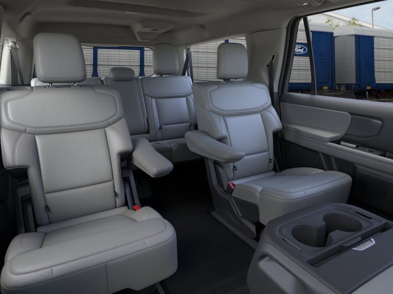 2025 Ford Expedition MAX EL photo 12