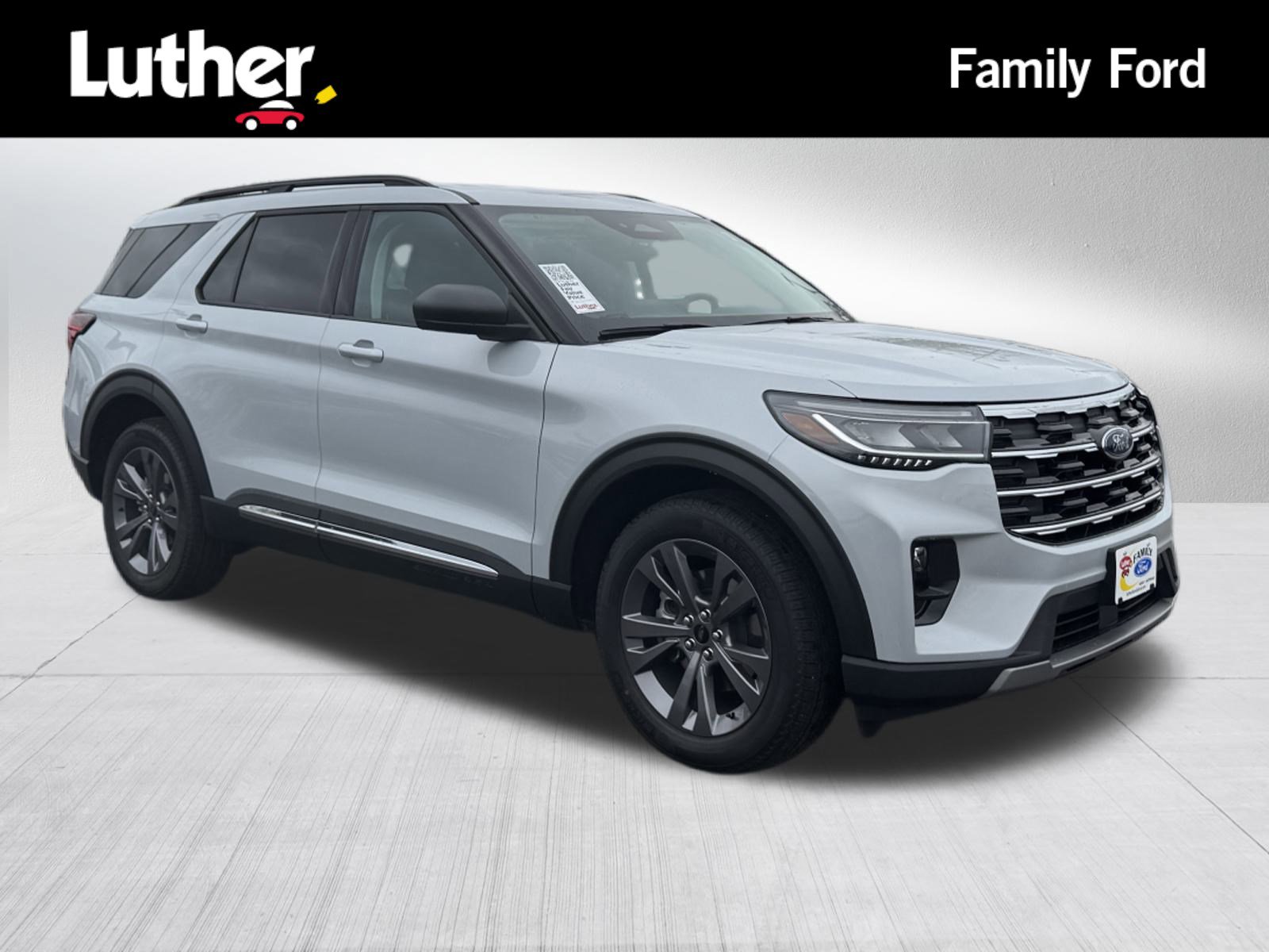 2025 Ford Explorer Active's photo