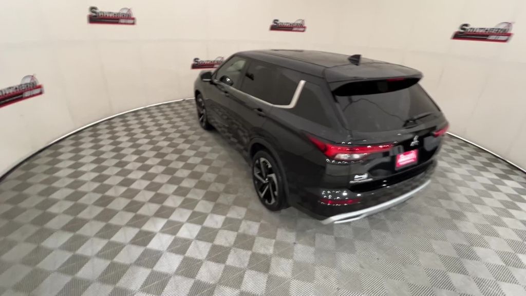 2022 Mitsubishi Outlander SE photo 6