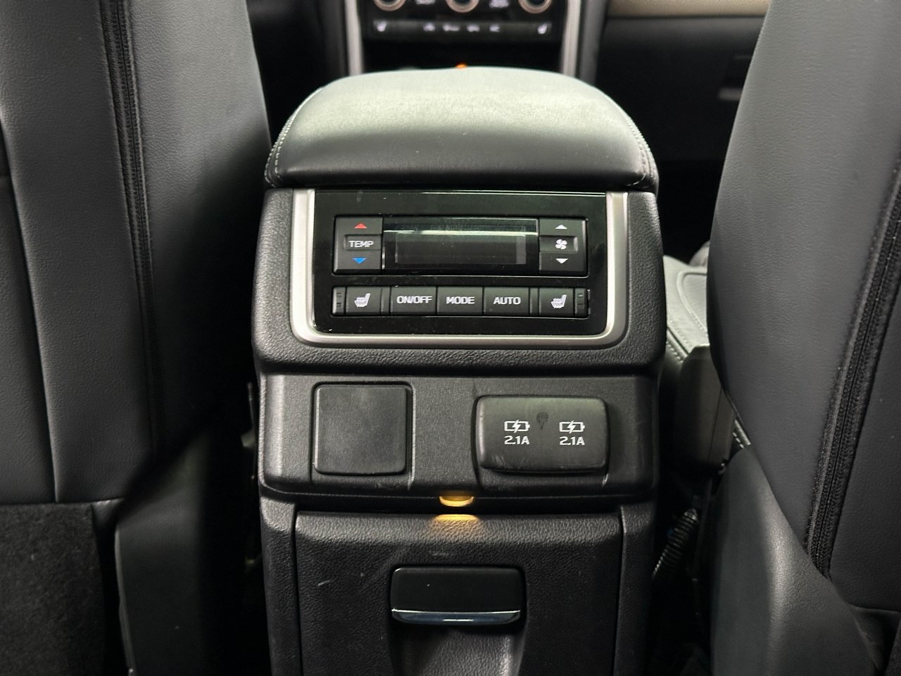 2022 Subaru Ascent Limited photo 6