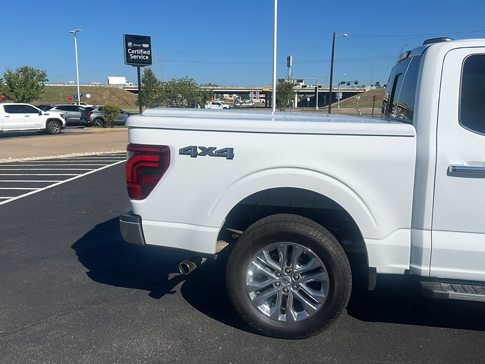 2025 Ford F-150 Lariat photo 4