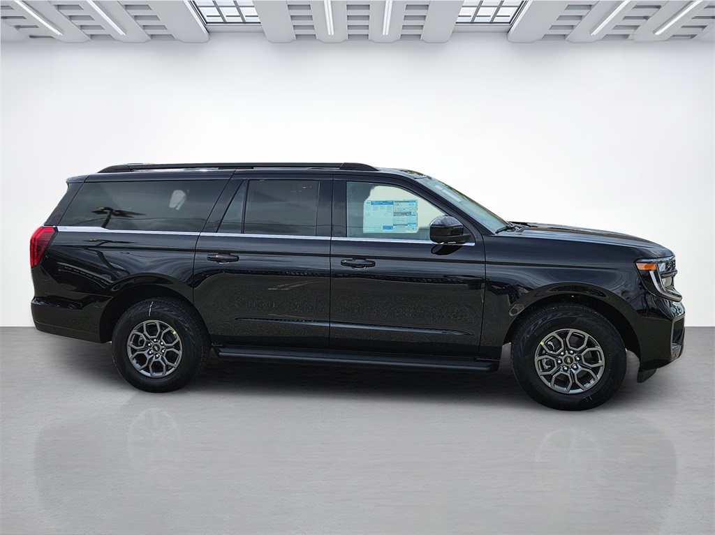 2025 Ford Expedition MAX EL photo 4