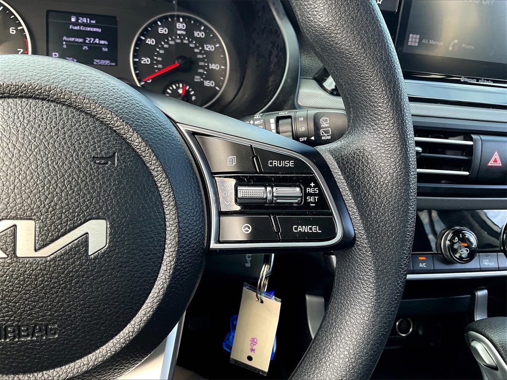 2023 Kia Seltos LX photo 20