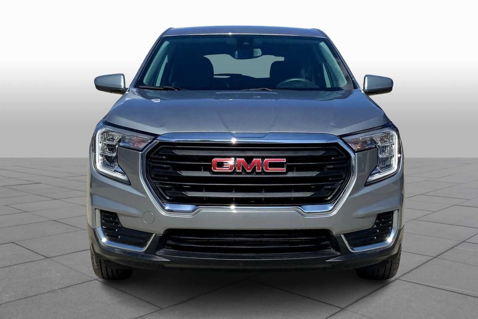 2024 Gmc Terrain SLE photo 3