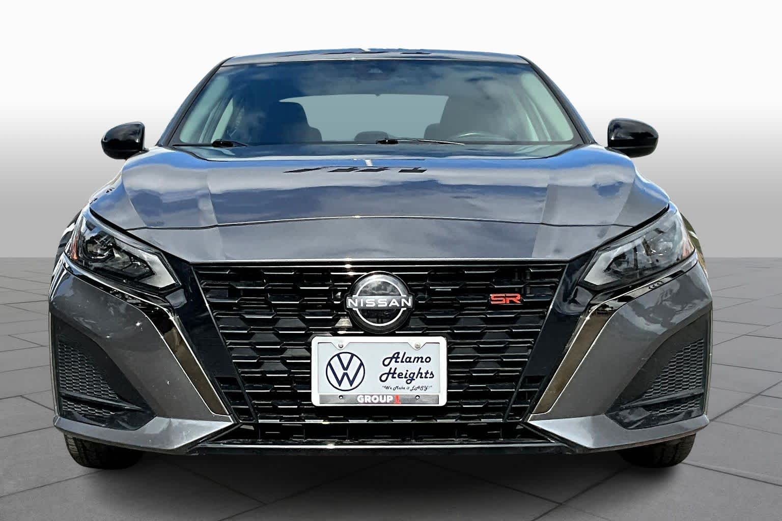 2024 Nissan Altima 2.5 SR photo 3