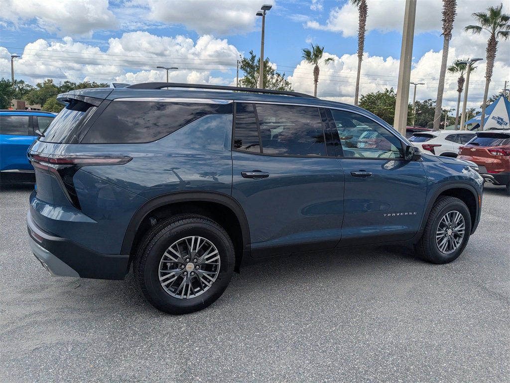 2026 Chevrolet Traverse L photo 3