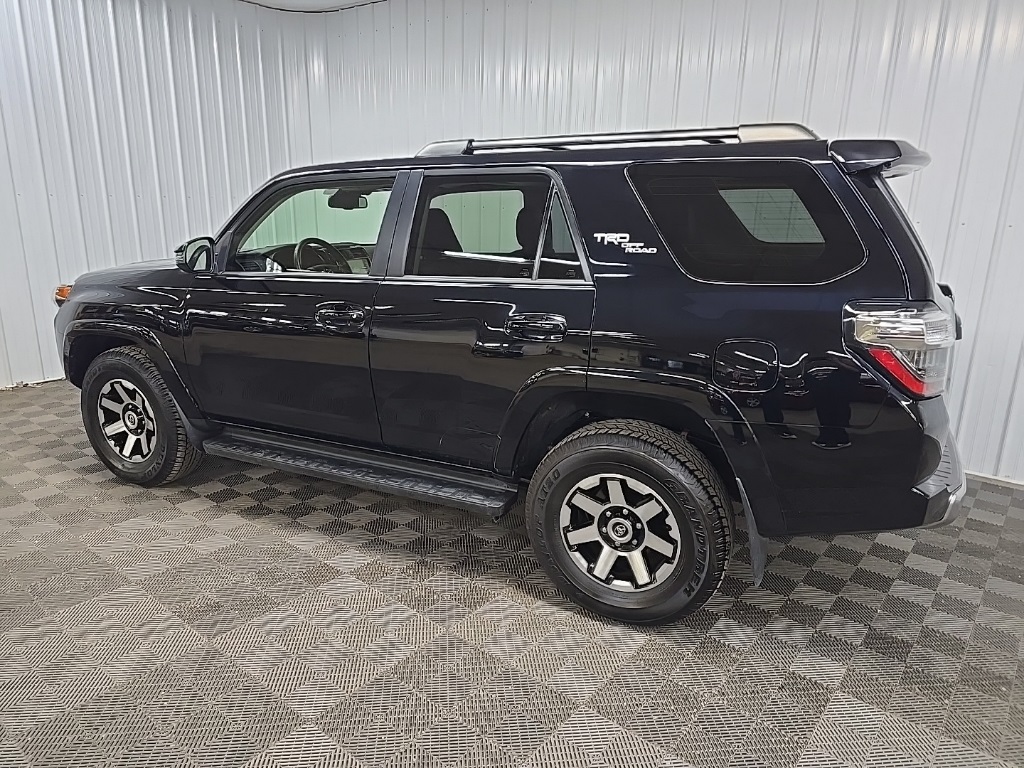 2023 Toyota 4Runner TRD Off-Road Premium photo 3