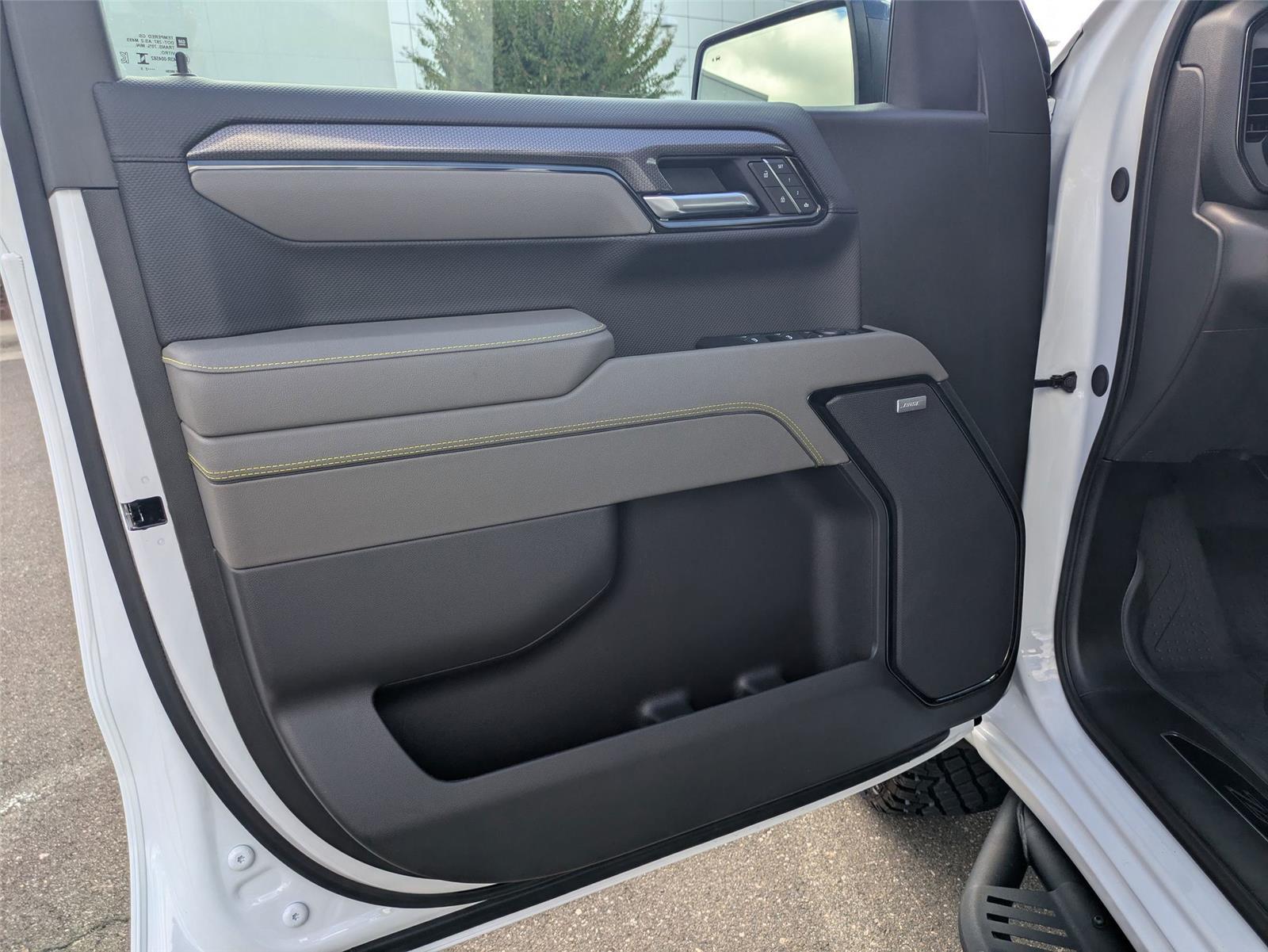 2025 Chevrolet Silverado 1500 ZR2 photo 11