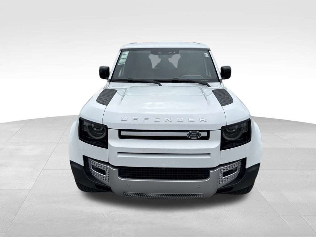 2025 Land Rover Defender 130 S photo 2