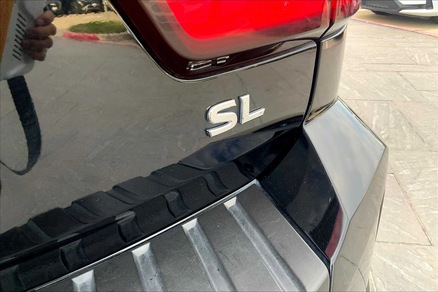 2022 Nissan Armada SL photo 8