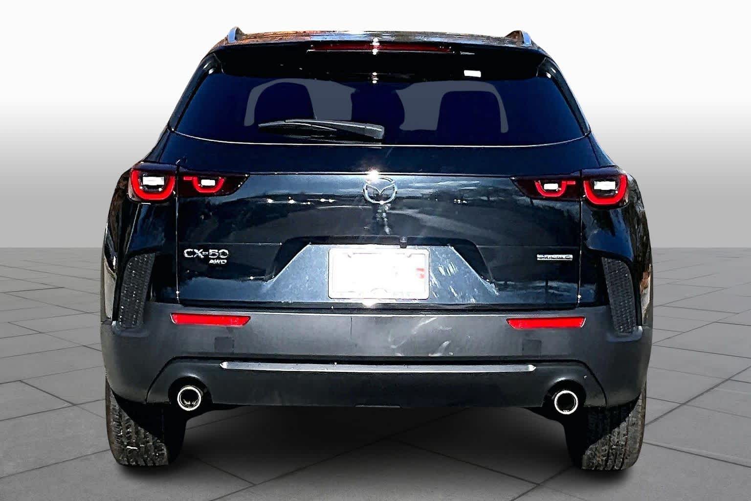 2024 Mazda CX-50 2.5 S Preferred photo 3