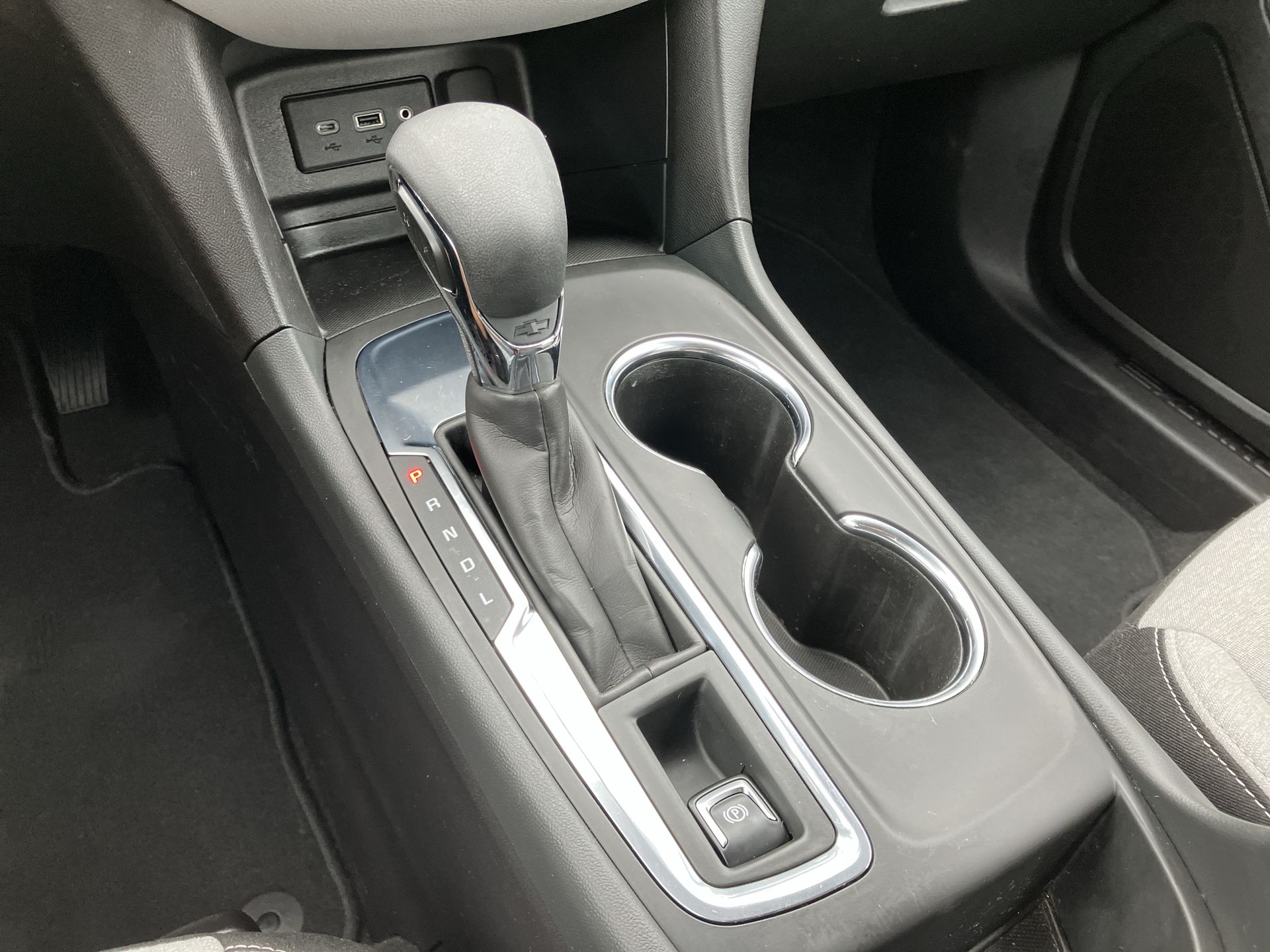 2024 Chevrolet Equinox LS photo 25