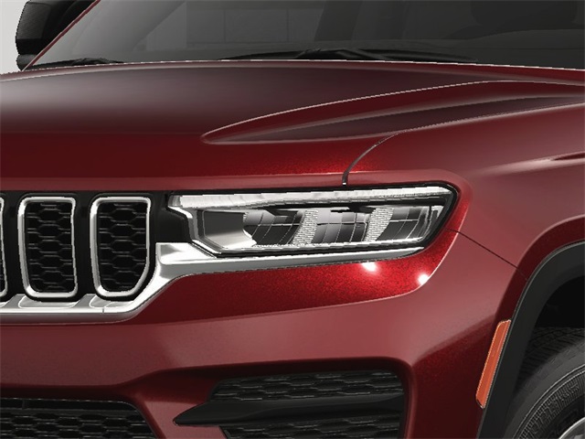2025 Jeep Grand Cherokee Laredo photo 12