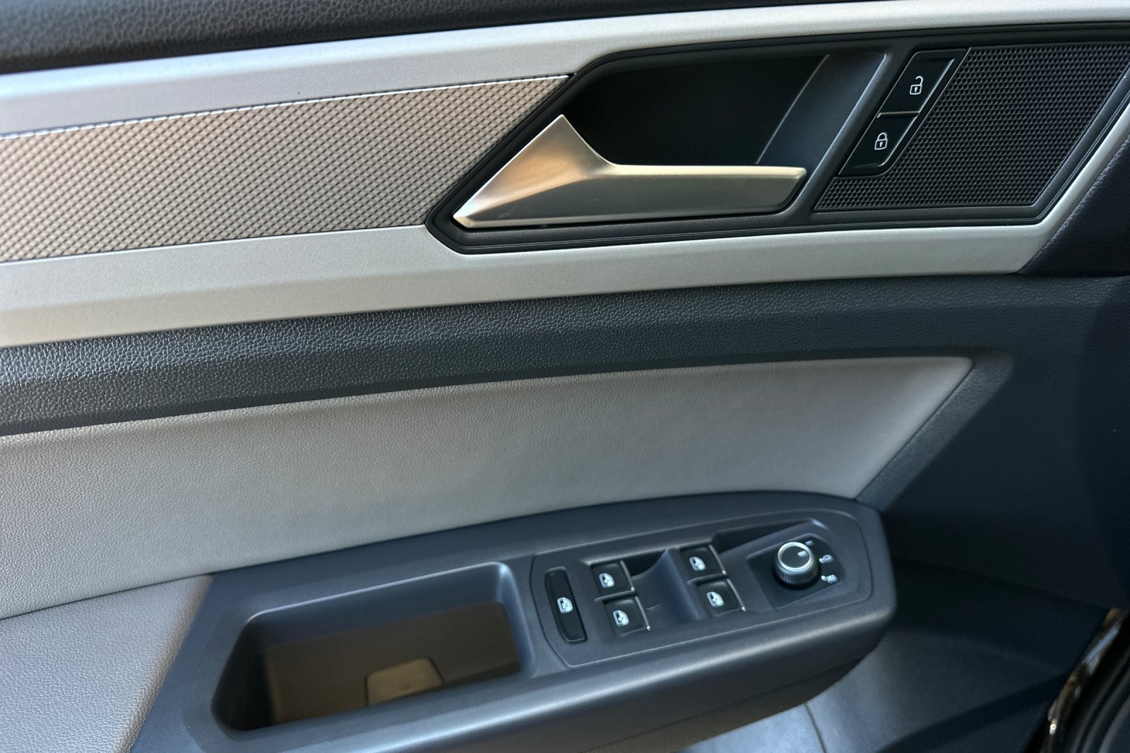 2021 Volkswagen Atlas Cross Sport photo 10