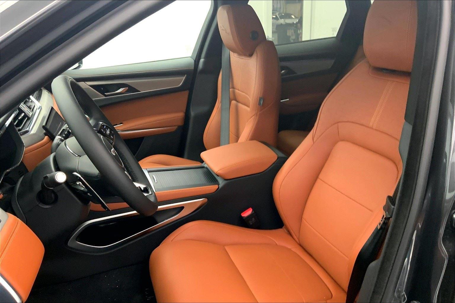 2026 Jaguar F-PACE P250 R-Dynamic S photo 5