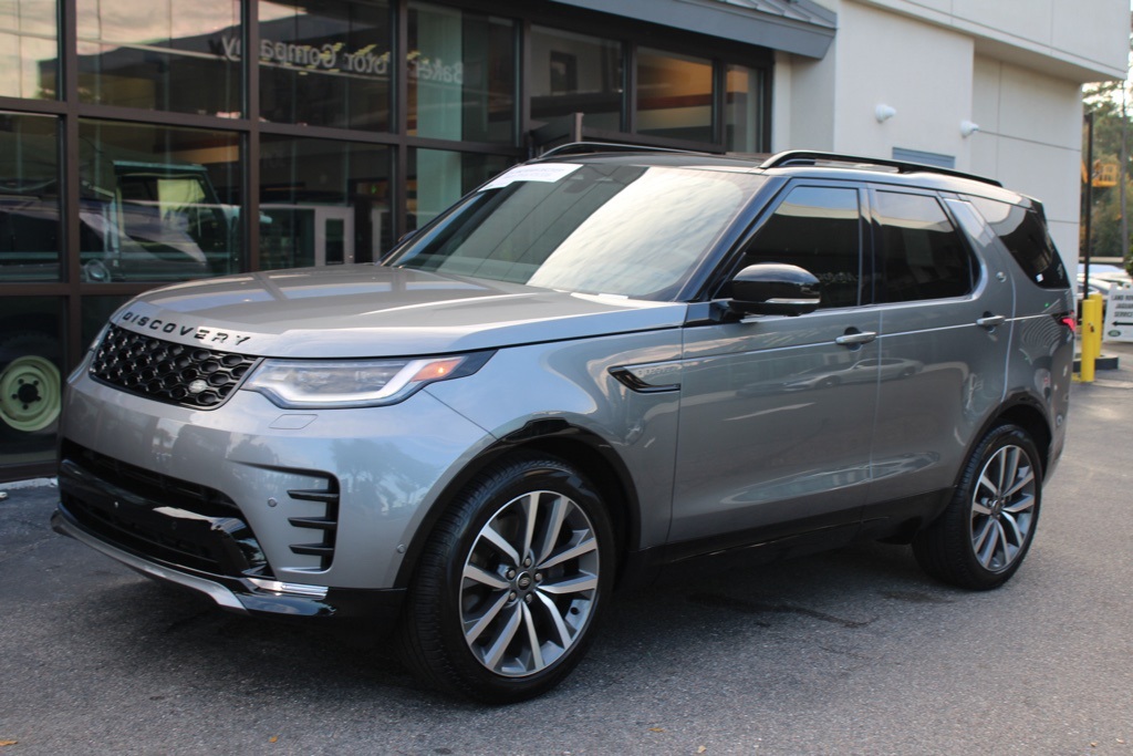 2025 Land Rover Discovery SE photo 2