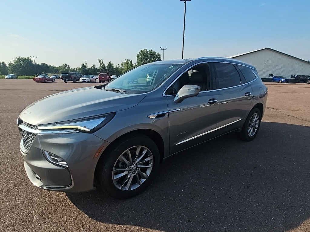 2023 Buick Enclave Avenir photo 7
