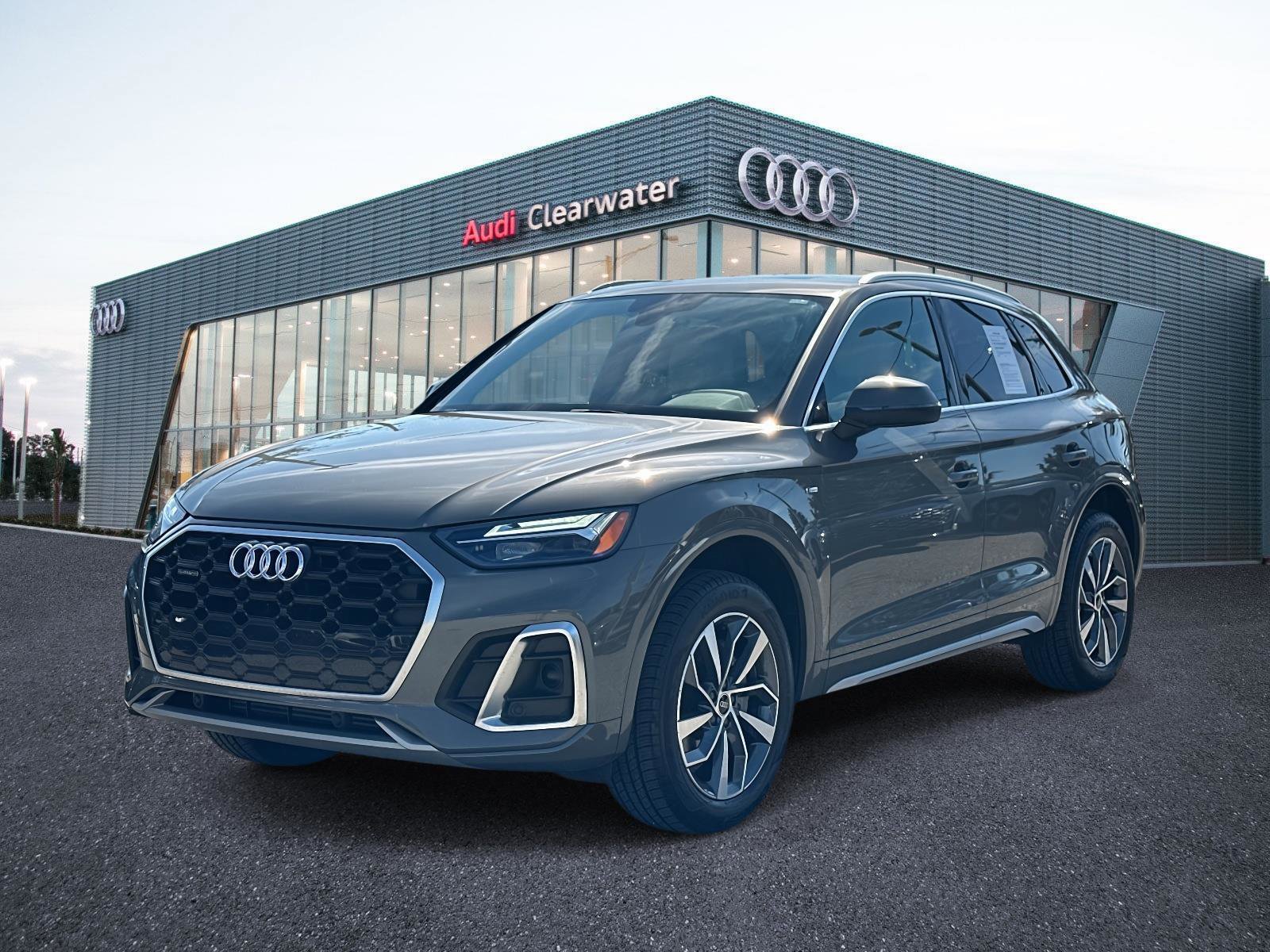 2023 Audi Q5 Premium's photo