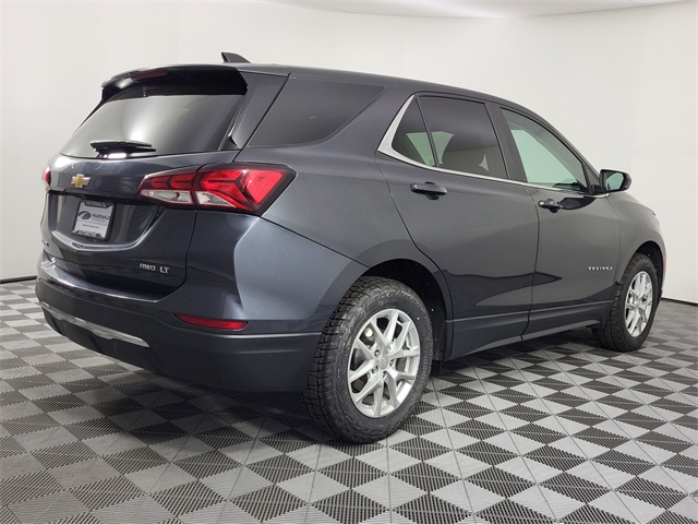2023 Chevrolet Equinox LT photo 3