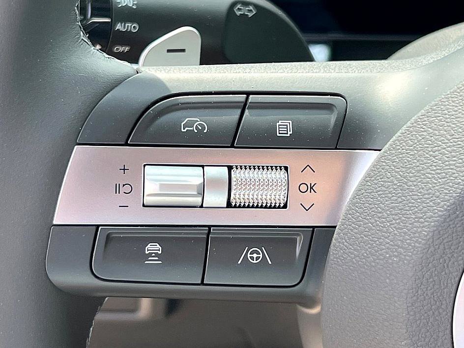 2025 Hyundai Sonata Hybrid SEL photo 12