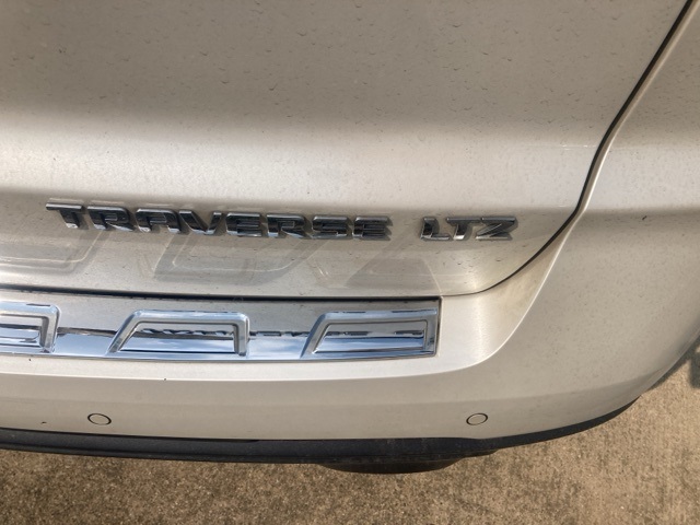 2015 Chevrolet Traverse LTZ photo 3