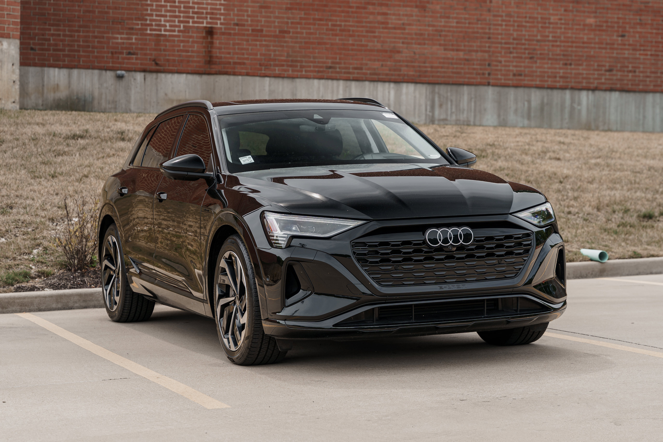 2024 Audi Q8 E-tron Prestige photo 2