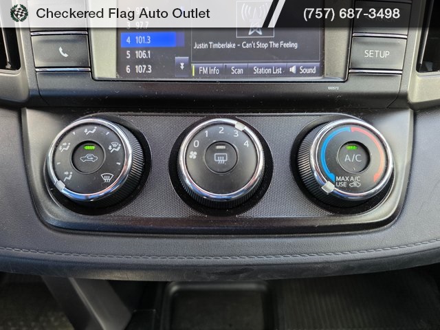 2017 Toyota RAV4 LE photo 17