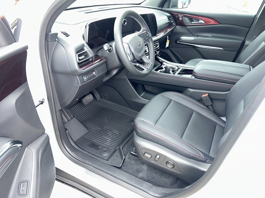 2026 Chevrolet Traverse Z71 photo 4