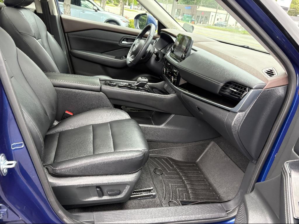 2023 Nissan Rogue SL photo 16