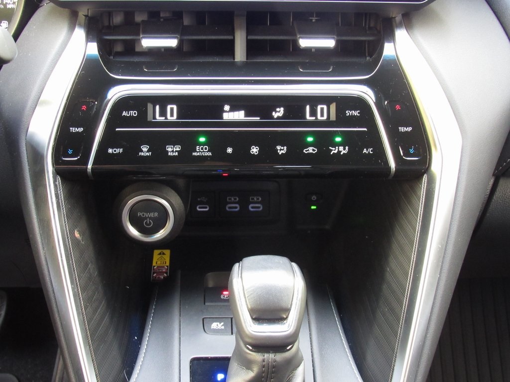 2024 Toyota Venza photo 25