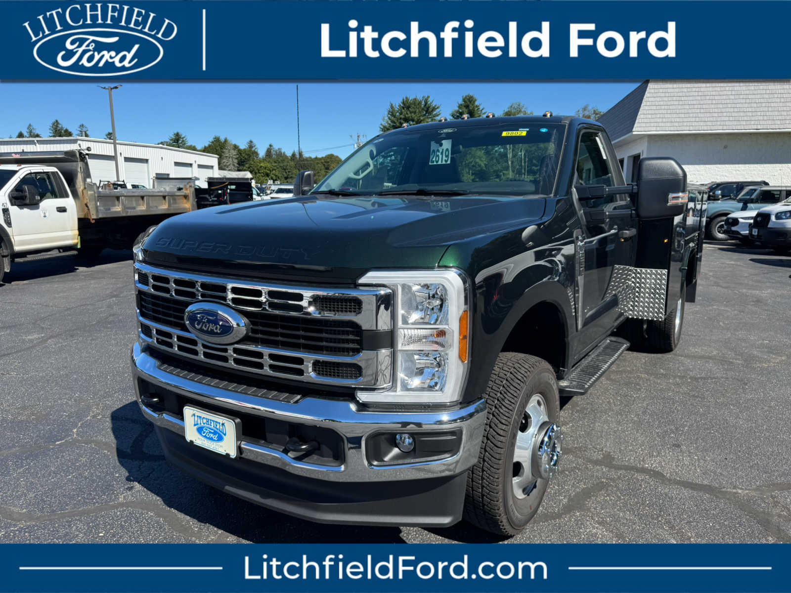 2025 Ford F-350 Super Duty Chassis Cab XL's photo