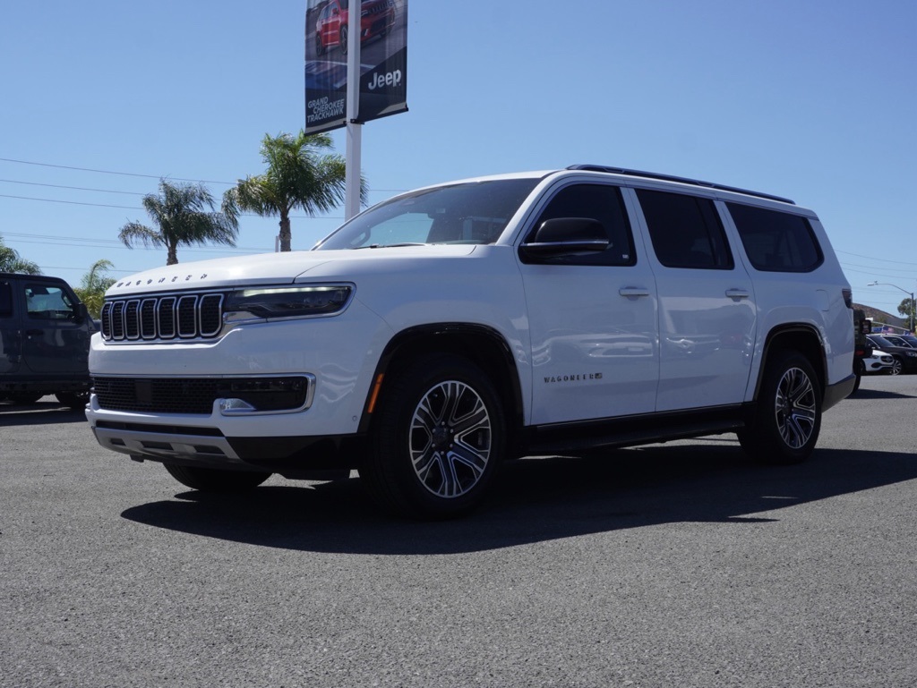 2023 Jeep Wagoneer L Series II photo 8