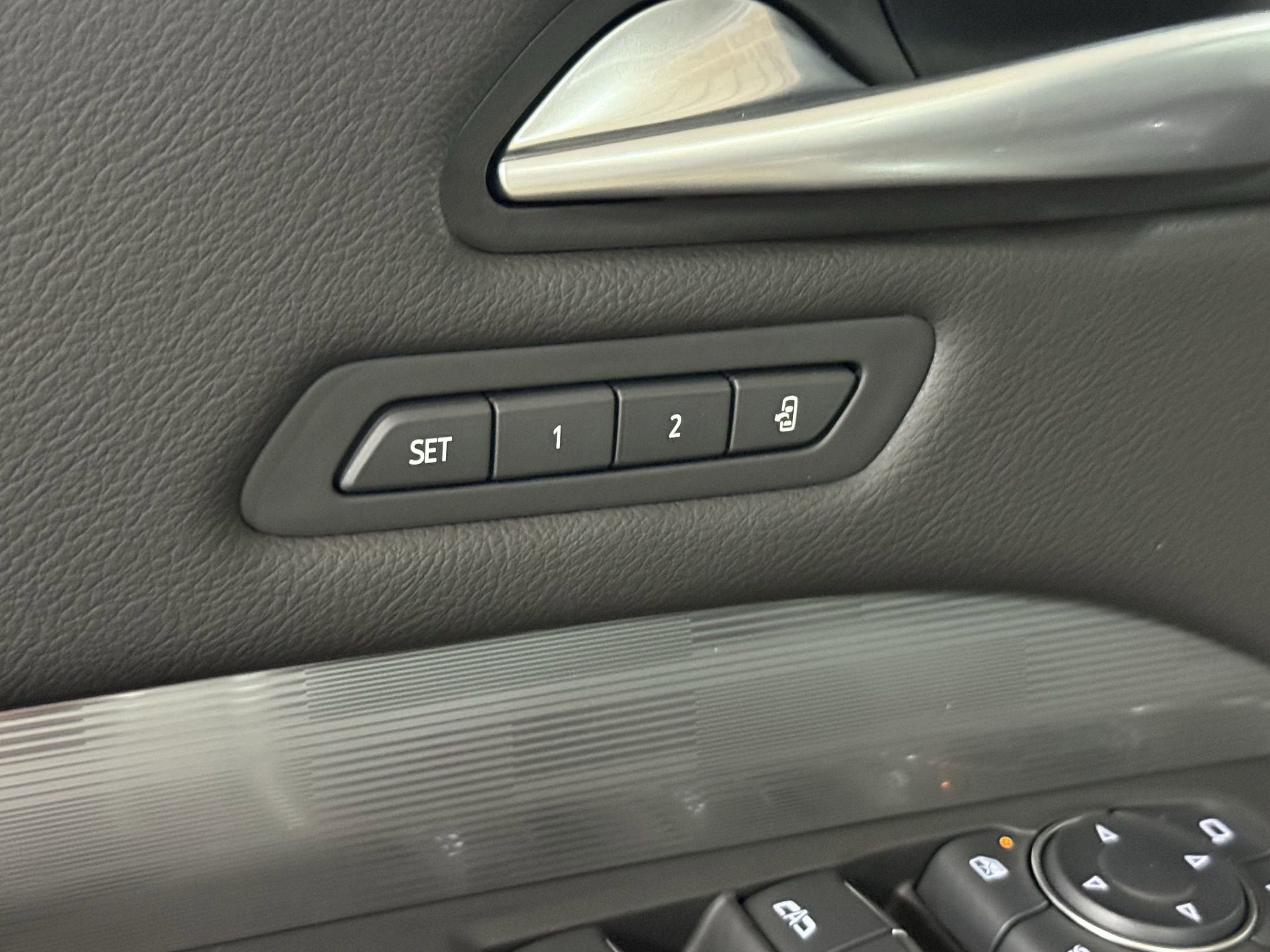 2025 Cadillac XT4 Premium Luxury photo 14