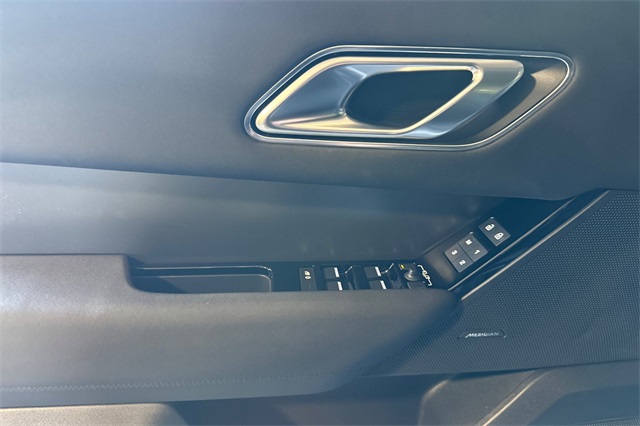 2024 Land Rover Range Rover Velar SE photo 9