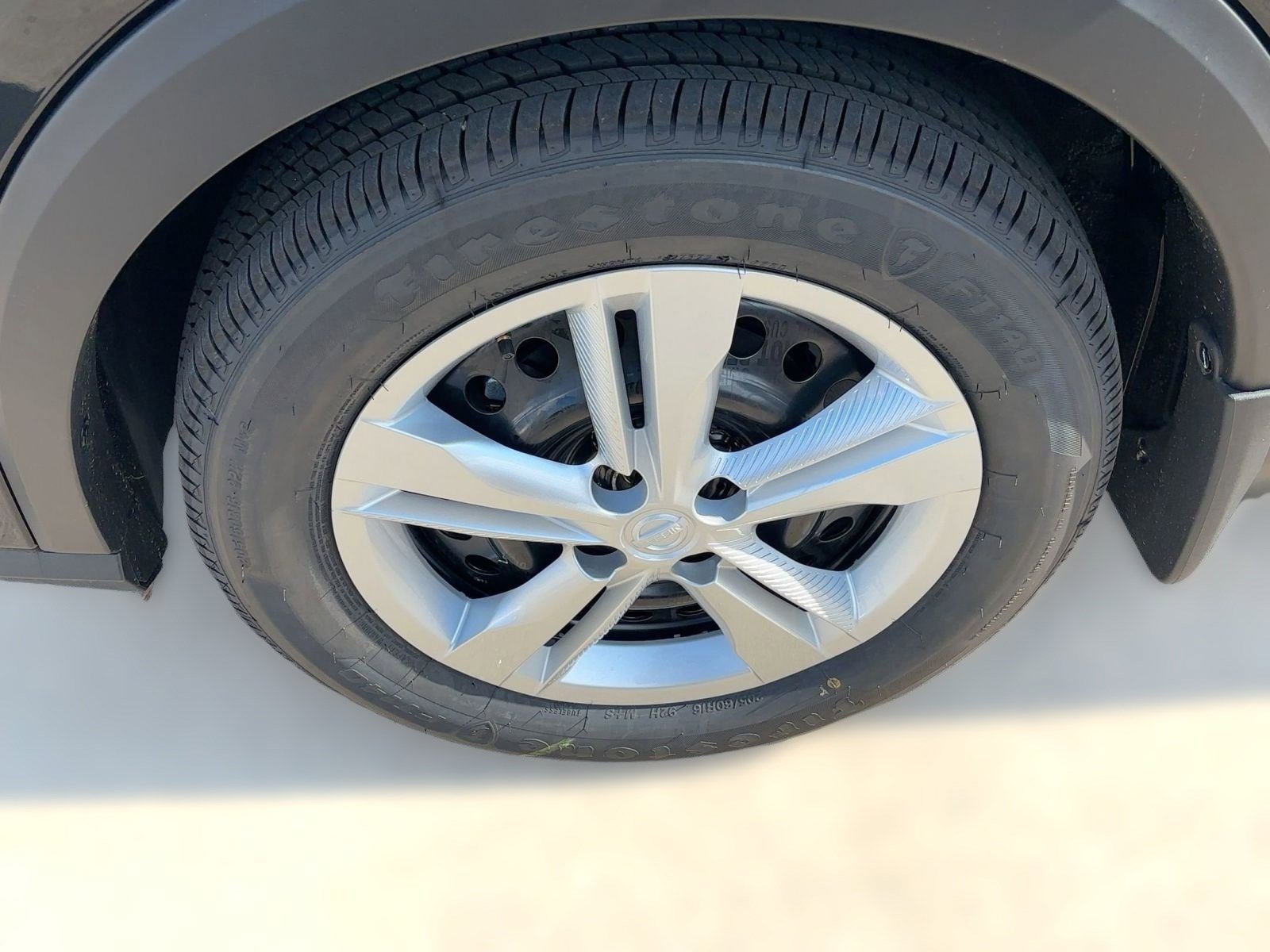 2025 Nissan Kicks Play S photo 12