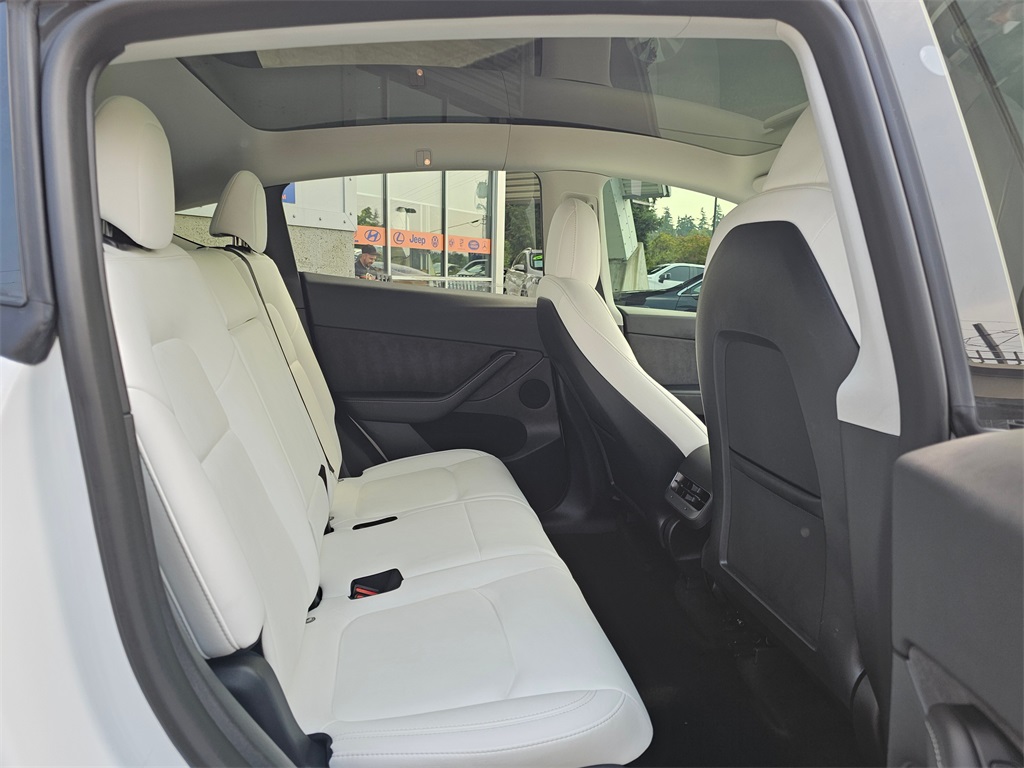 2023 Tesla Model Y Long Range photo 14
