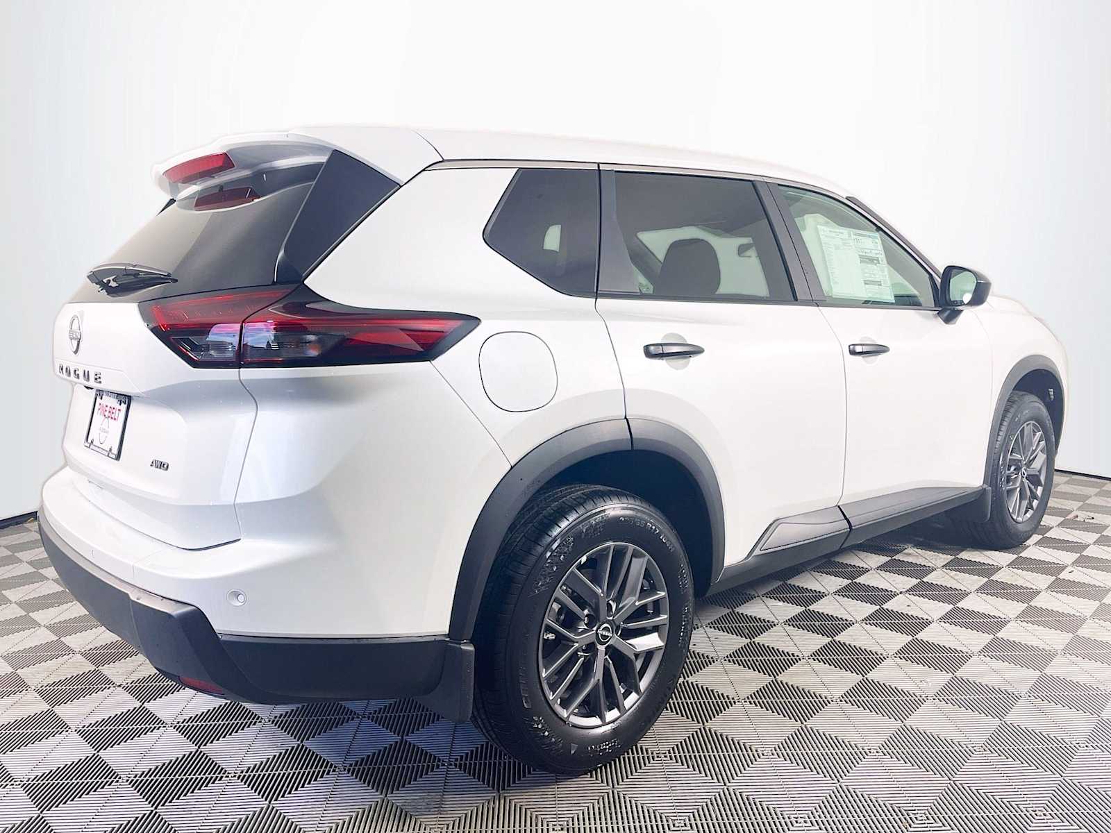 2025 Nissan Rogue S photo 2