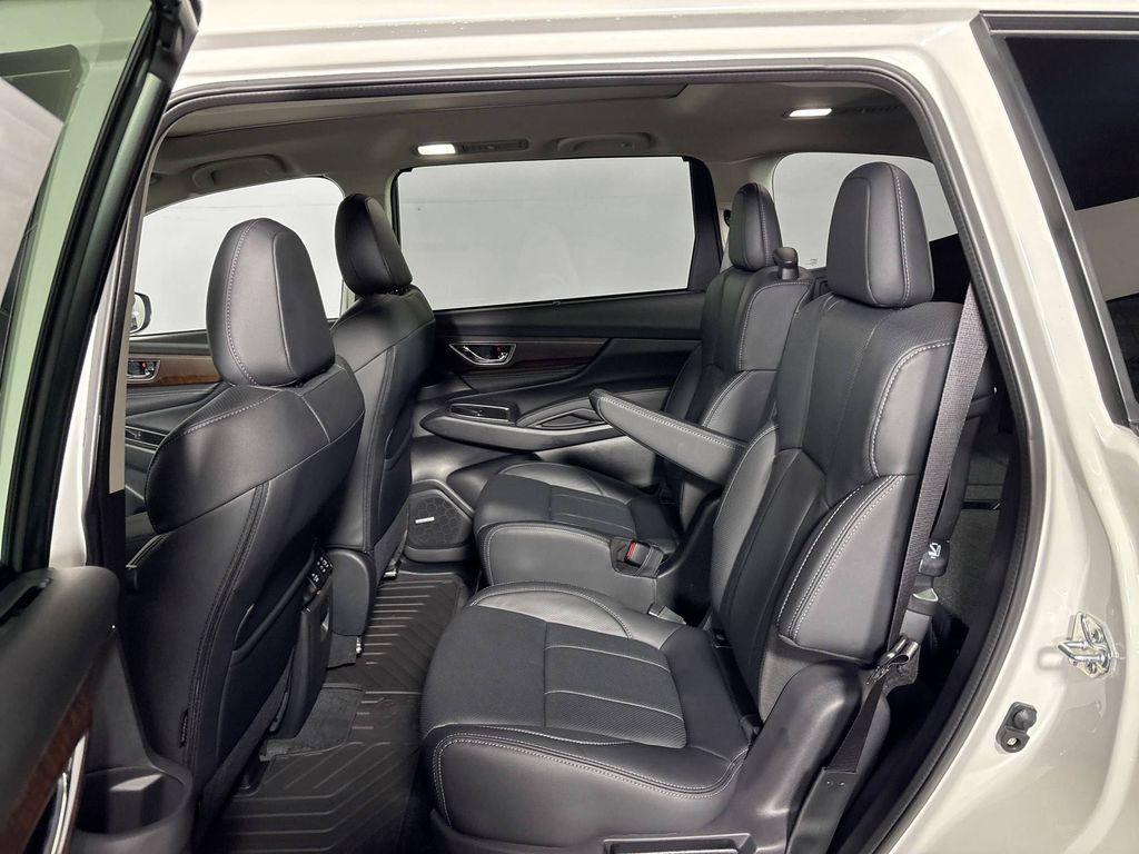 2025 Subaru Ascent Touring photo 20
