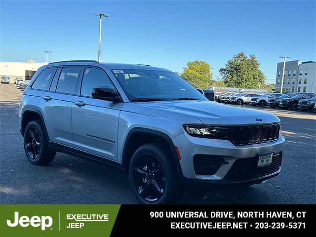 2025 Jeep Grand Cherokee Altitude's photo