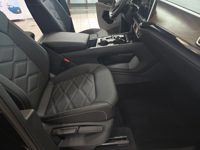 2025 Volkswagen Atlas SE Technology photo 10
