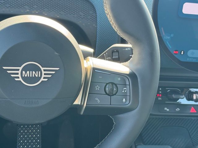 2025 Mini Countryman photo 18