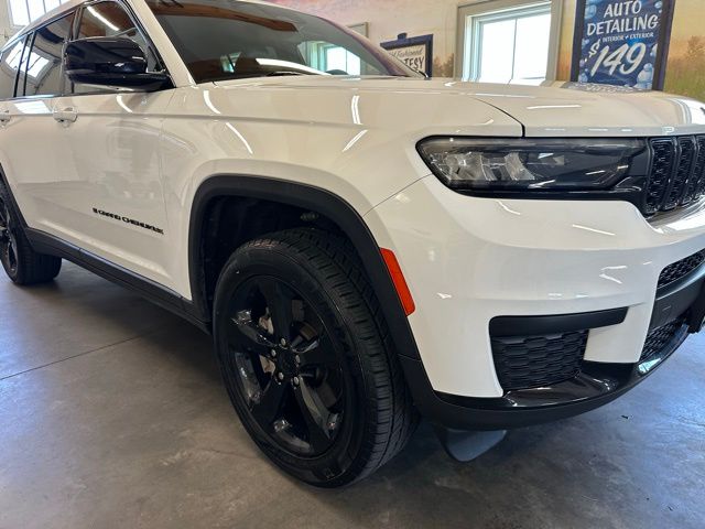 2022 Jeep Grand Cherokee Altitude photo 12