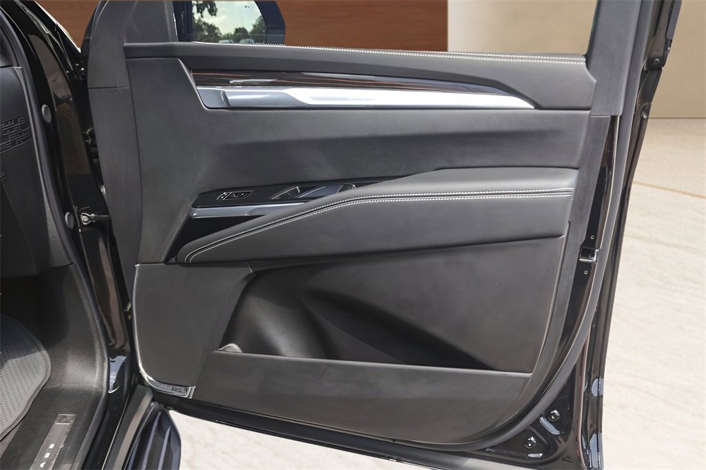 2025 Cadillac Escalade ESV Premium Luxury photo 25
