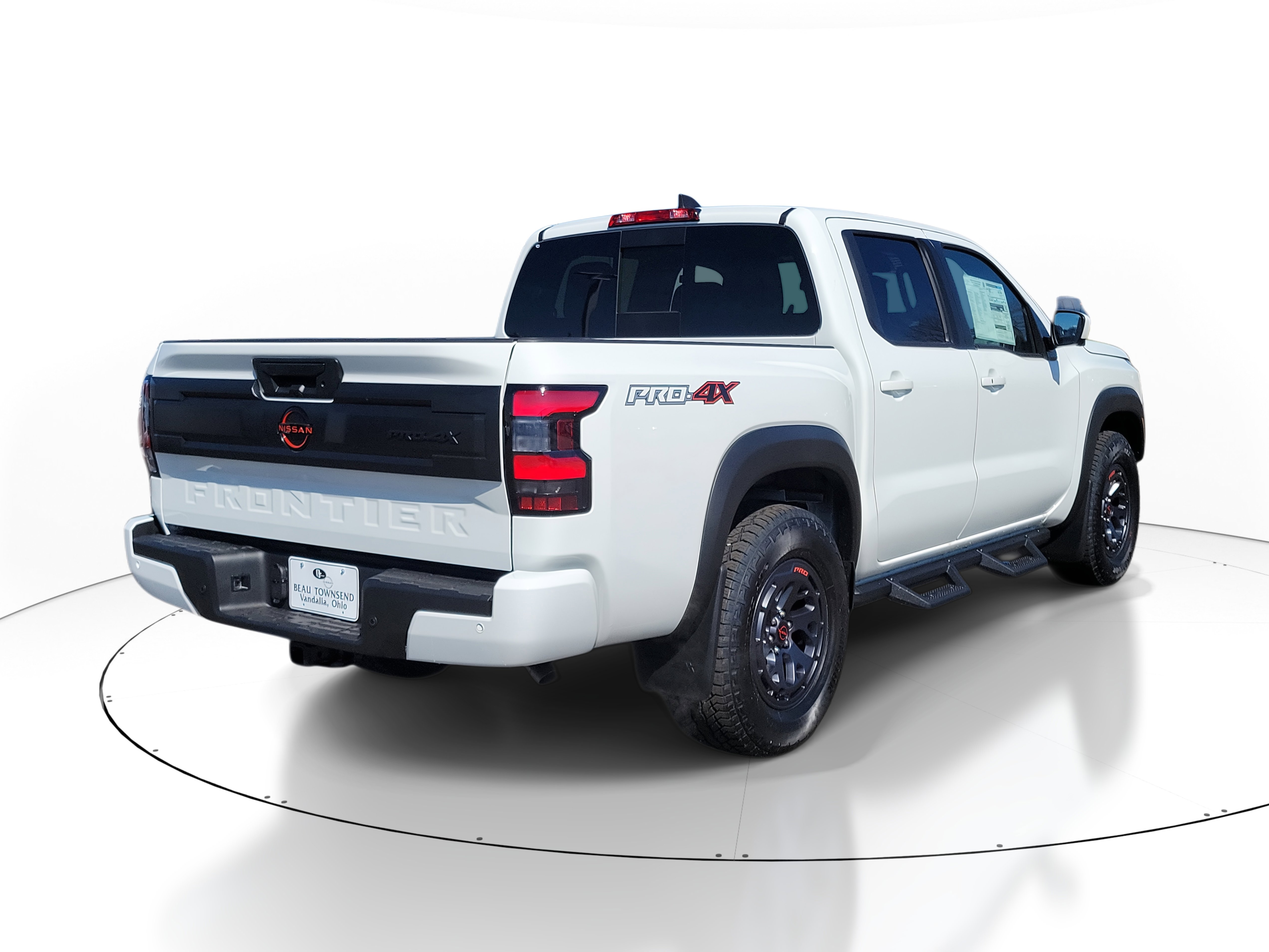 2025 Nissan Frontier PRO-4X photo 4