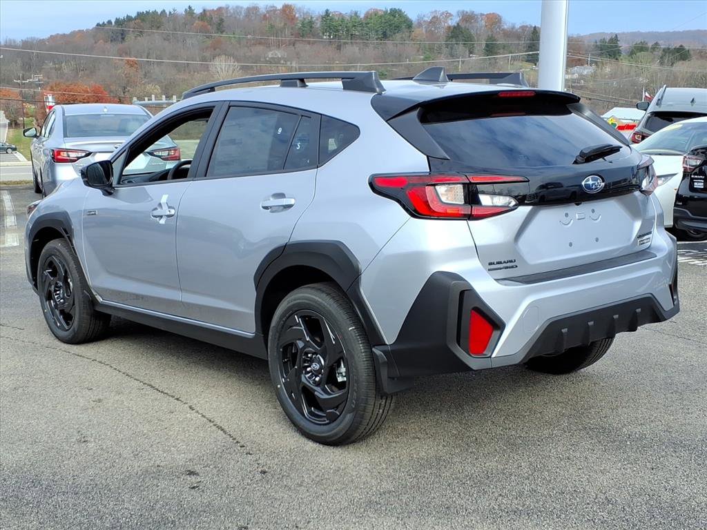 2026 Subaru Crosstrek Limited Hybrid photo 2
